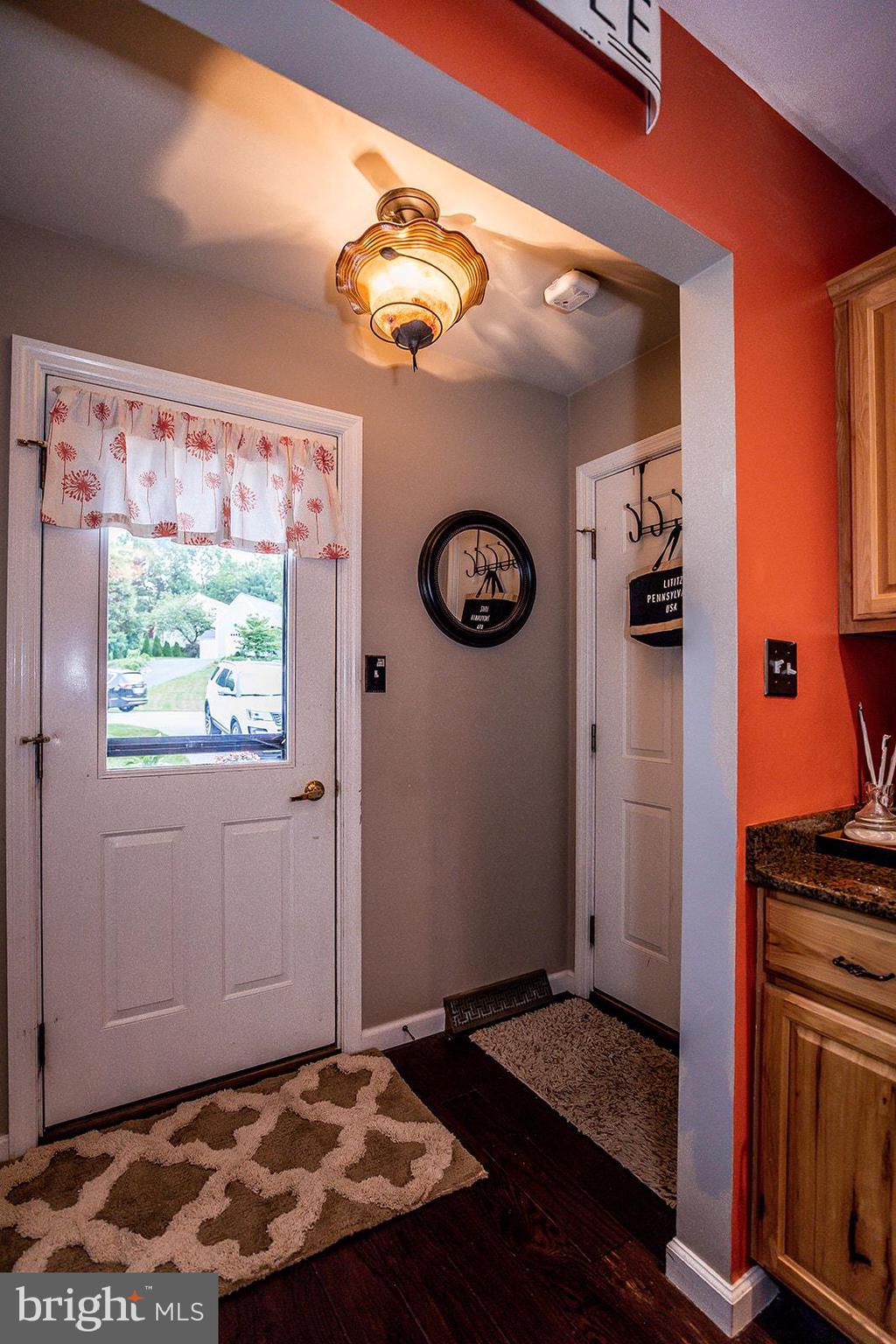 326 Knights Bridge Way Lititz, PA 17543 - Photo 29 of 59 Kitchen entry