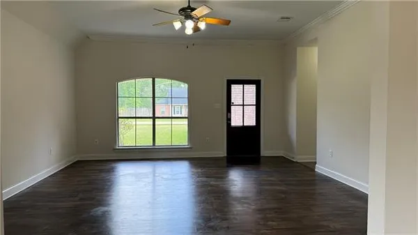 $300,000 | 13134 Montrose N Drive, Denham Springs, LA 70726