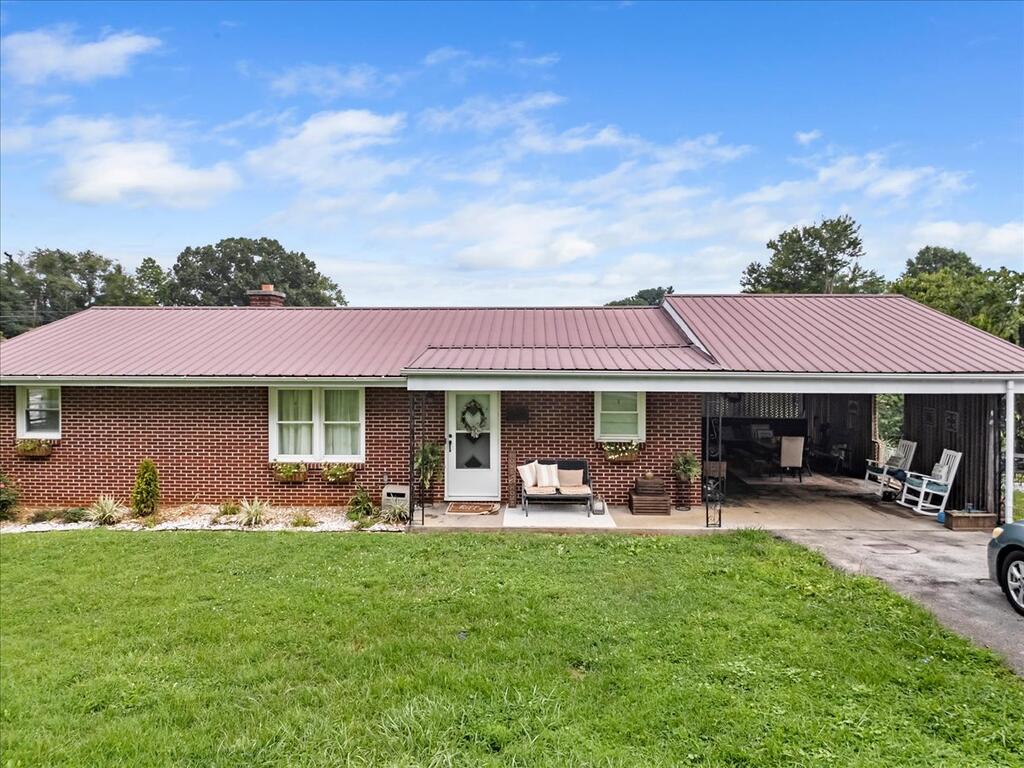 620 Stagecoach Road Glade Spring, VA 24340 - Photo 3 of 49 Gallery Image 3