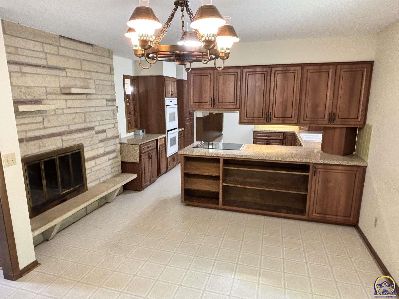 1661 90th Road Peabody, KS 66866 - Photo 4 of 99 Gallery Image 4
