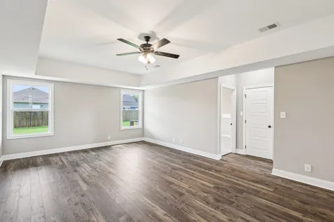 $447,400 | 352 Cardinal Creek Drive, Clarksville, TN 37040