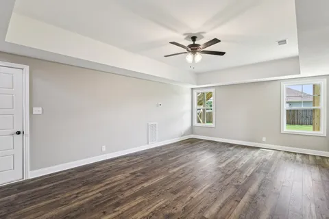 $447,400 | 352 Cardinal Creek Drive, Clarksville, TN 37040