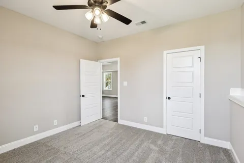 $447,400 | 352 Cardinal Creek Drive, Clarksville, TN 37040