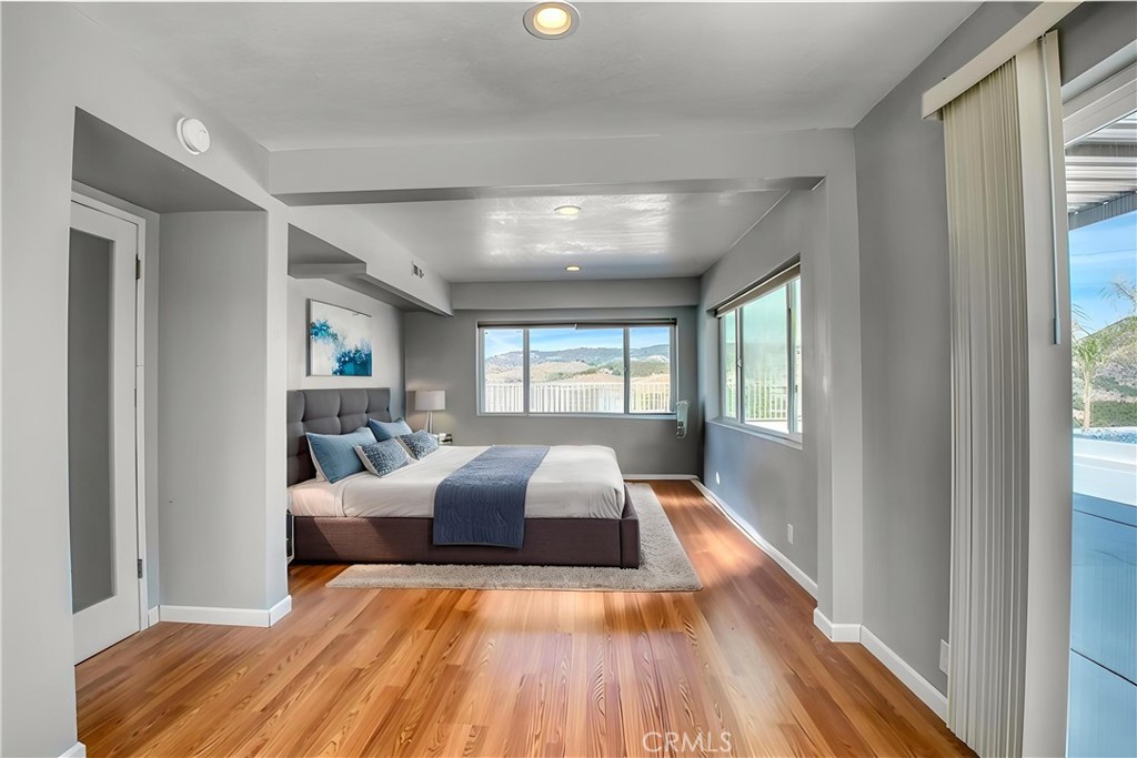 45050 Camaron Road Temecula, CA 92590 - Photo 10 of 32 Bedroom 1 Downstairs *some photos may be virtually staged*