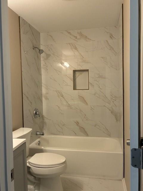 4108 Abbotts Bridge Road Duluth, GA 30097 - Photo 15 of 31 a bathroom with a toilet and a bathtub