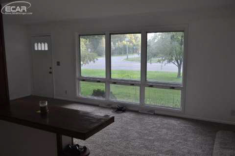 1215 Elms Road Flint, MI 48532 - Photo 3 of 13 20444656-2.JPG
