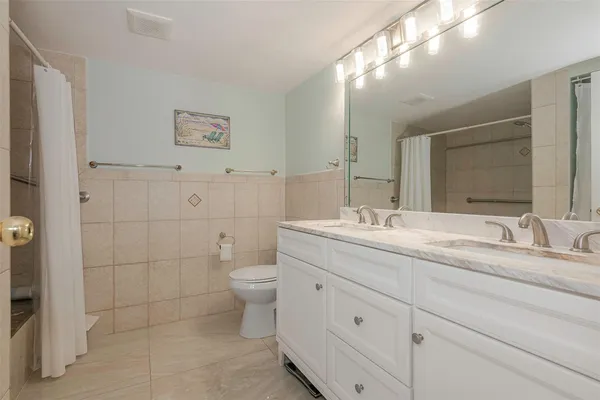 $2,680 | 2017 South Ocean Drive, Unit 307, Hallandale Beach, FL 33009
