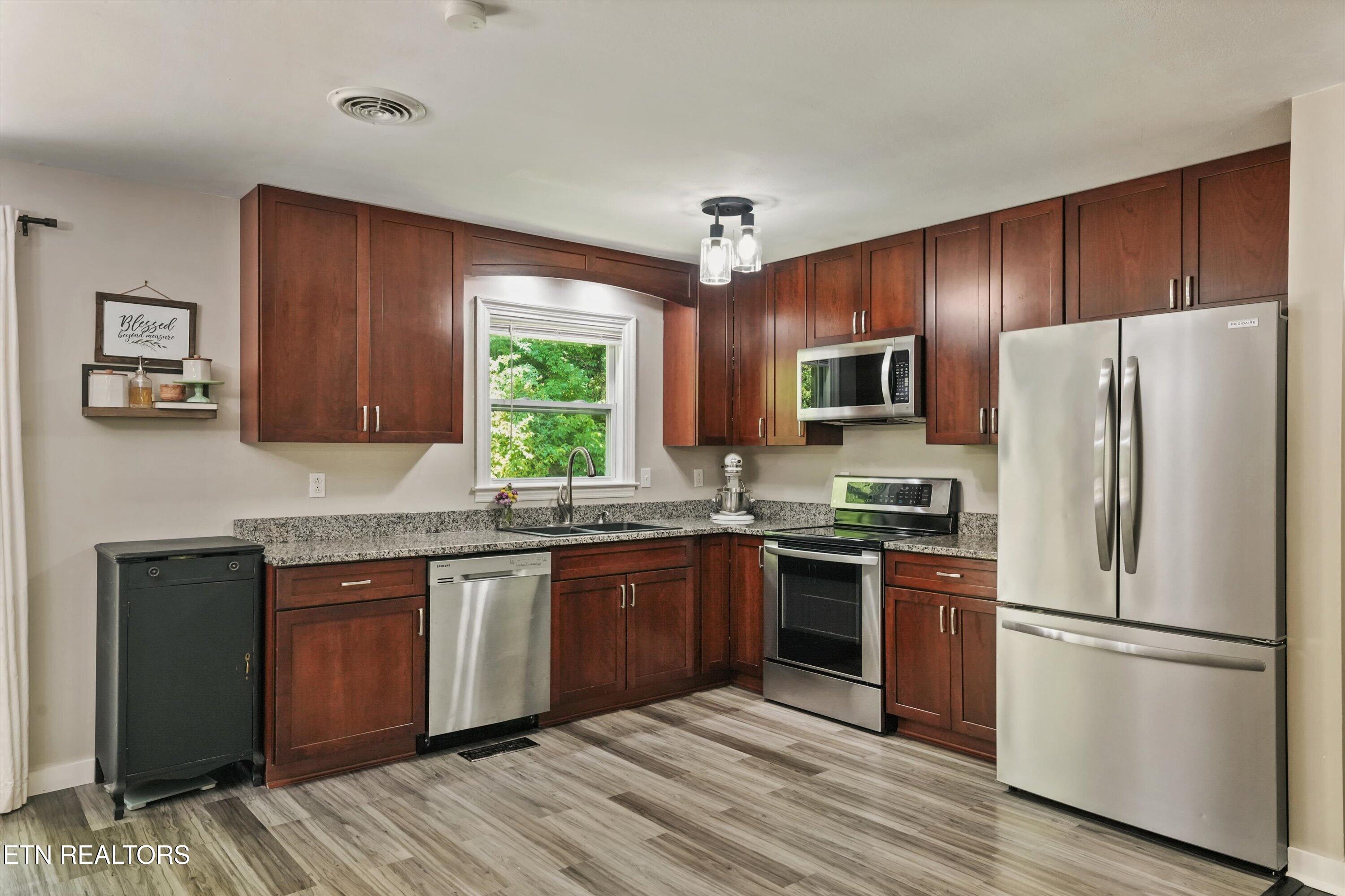6315 Babelay Road Knoxville, TN 37924 - Photo 14 of 33 Kitchen