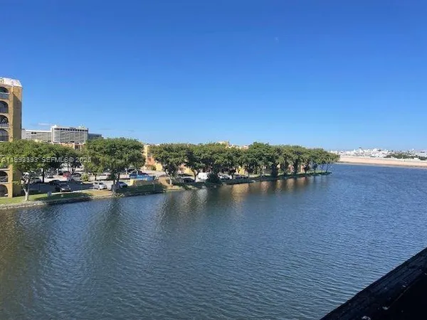 $2,000 | 4709 Northwest 7th Street, Unit 4089, Miami, FL 33126