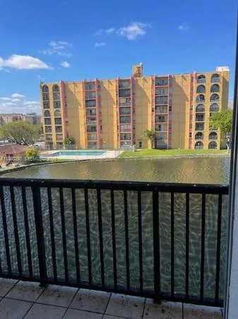 $2,000 | 4709 Northwest 7th Street, Unit 4089, Miami, FL 33126