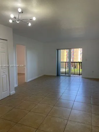 $2,000 | 4709 Northwest 7th Street, Unit 4089, Miami, FL 33126