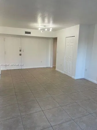 $2,000 | 4709 Northwest 7th Street, Unit 4089, Miami, FL 33126