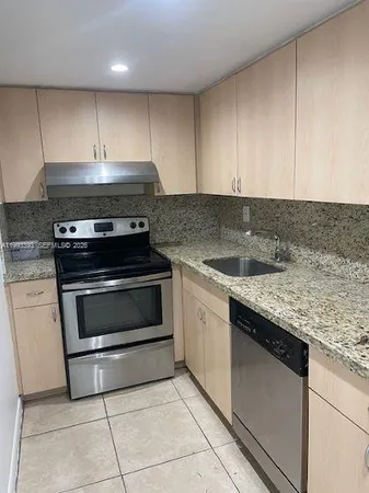 $2,000 | 4709 Northwest 7th Street, Unit 4089, Miami, FL 33126