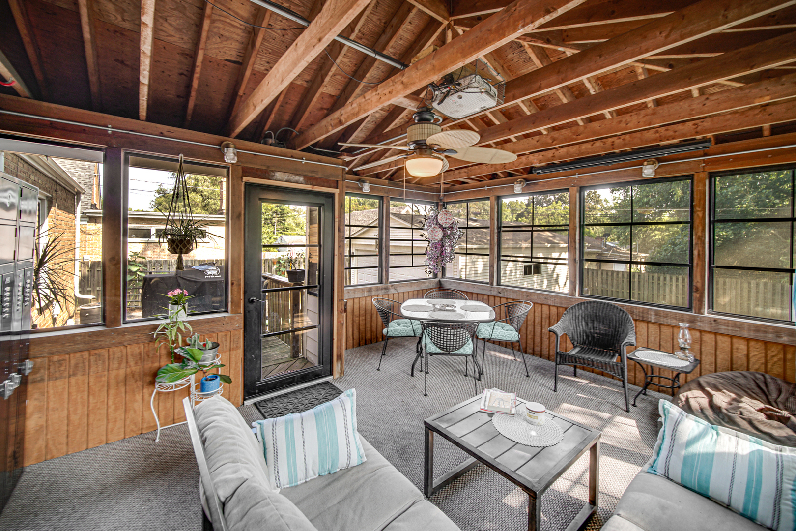 1308 Manchester Road Wheaton, IL 60187 - Photo 22 of 30 a living room with furniture