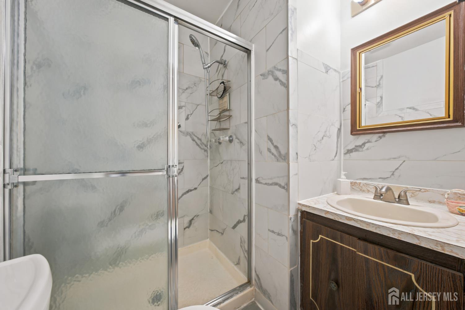 1005 Robin Road Hillsborough, NJ 08844 - Photo 17 of 46