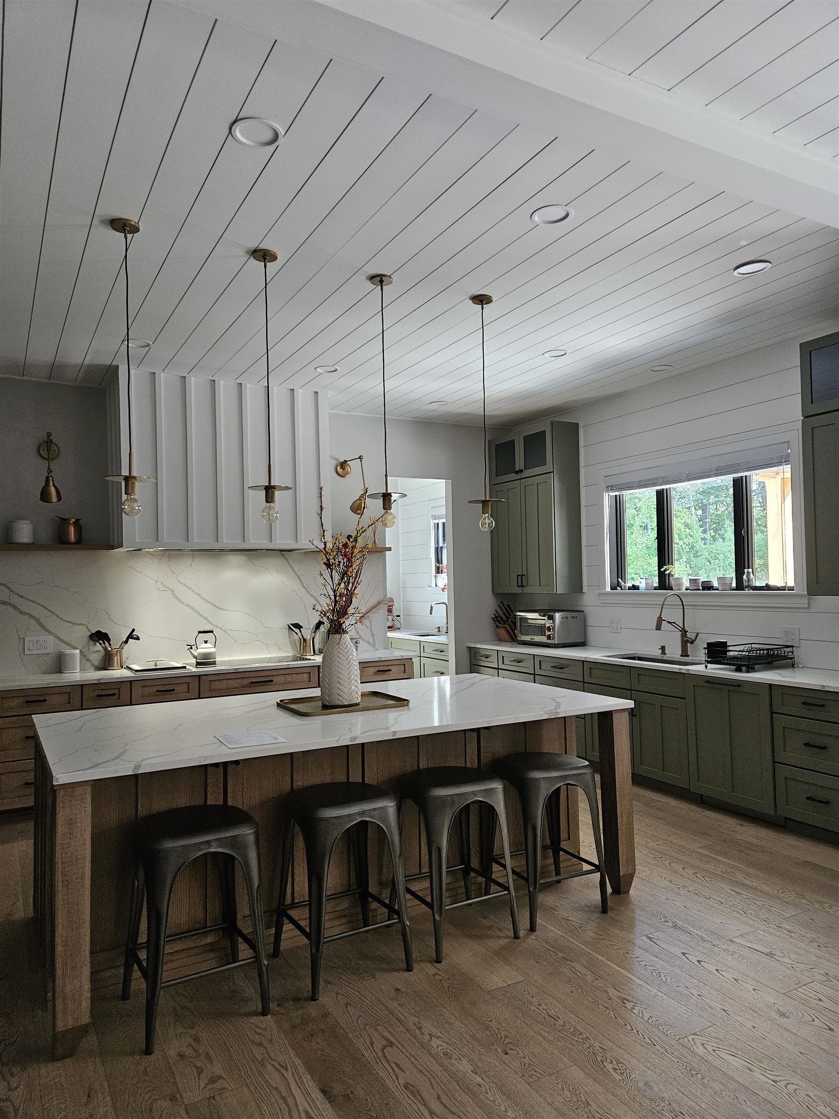 128 Caroline Court Williston, VT 05495 - Photo 2 of 16