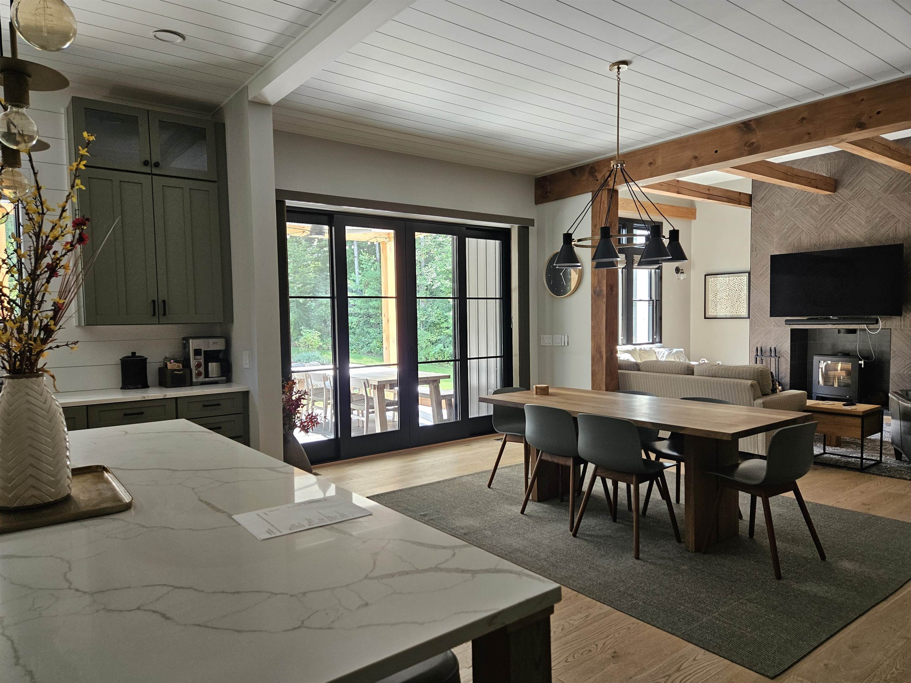 128 Caroline Court Williston, VT 05495 - Photo 5 of 16