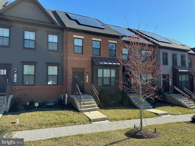 $3,500 | 161 Green Poplar Lane, Clarksburg, MD 20871