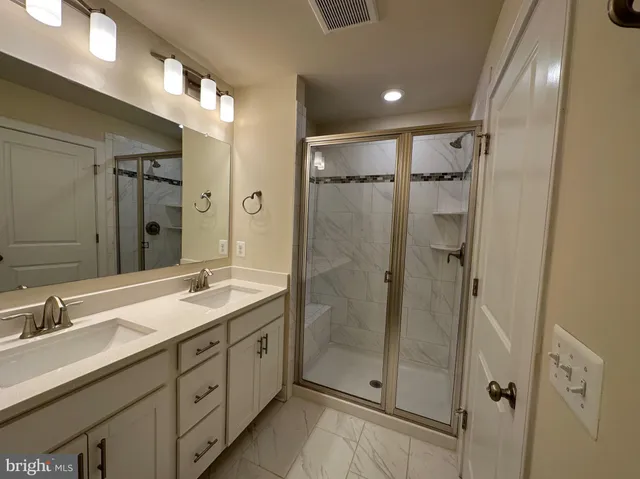 $3,500 | 161 Green Poplar Lane, Clarksburg, MD 20871