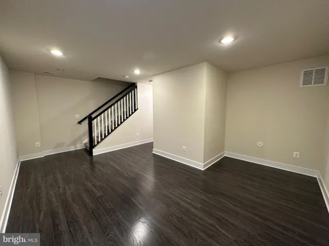 $3,500 | 161 Green Poplar Lane, Clarksburg, MD 20871