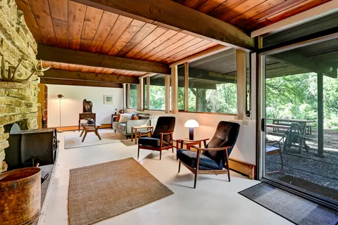 $1,347,000 | 16W340 97th Street, Burr Ridge, IL 60527