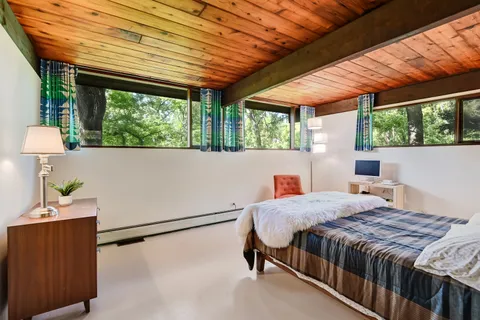 $1,347,000 | 16W340 97th Street, Burr Ridge, IL 60527