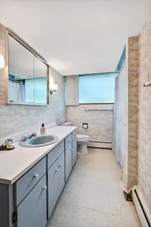 $1,347,000 | 16W340 97th Street, Burr Ridge, IL 60527