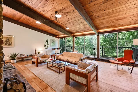 $1,347,000 | 16W340 97th Street, Burr Ridge, IL 60527