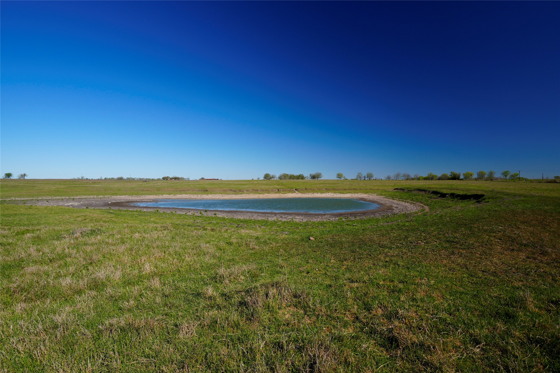 2 1011 Fm 956 Road Schulenburg, TX 78956 - Photo 7 of 14 a view of an ocean and beach
