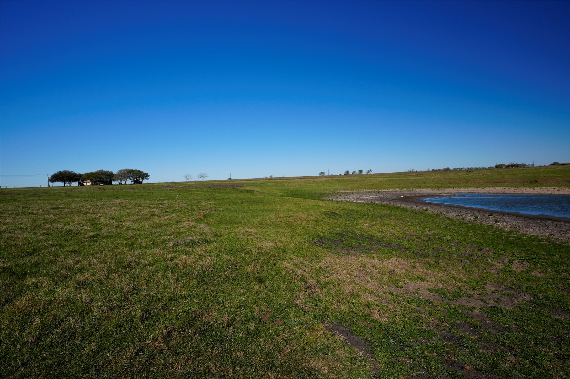2 1011 Fm 956 Road Schulenburg, TX 78956 - Photo 8 of 14 a view of an ocean and beach