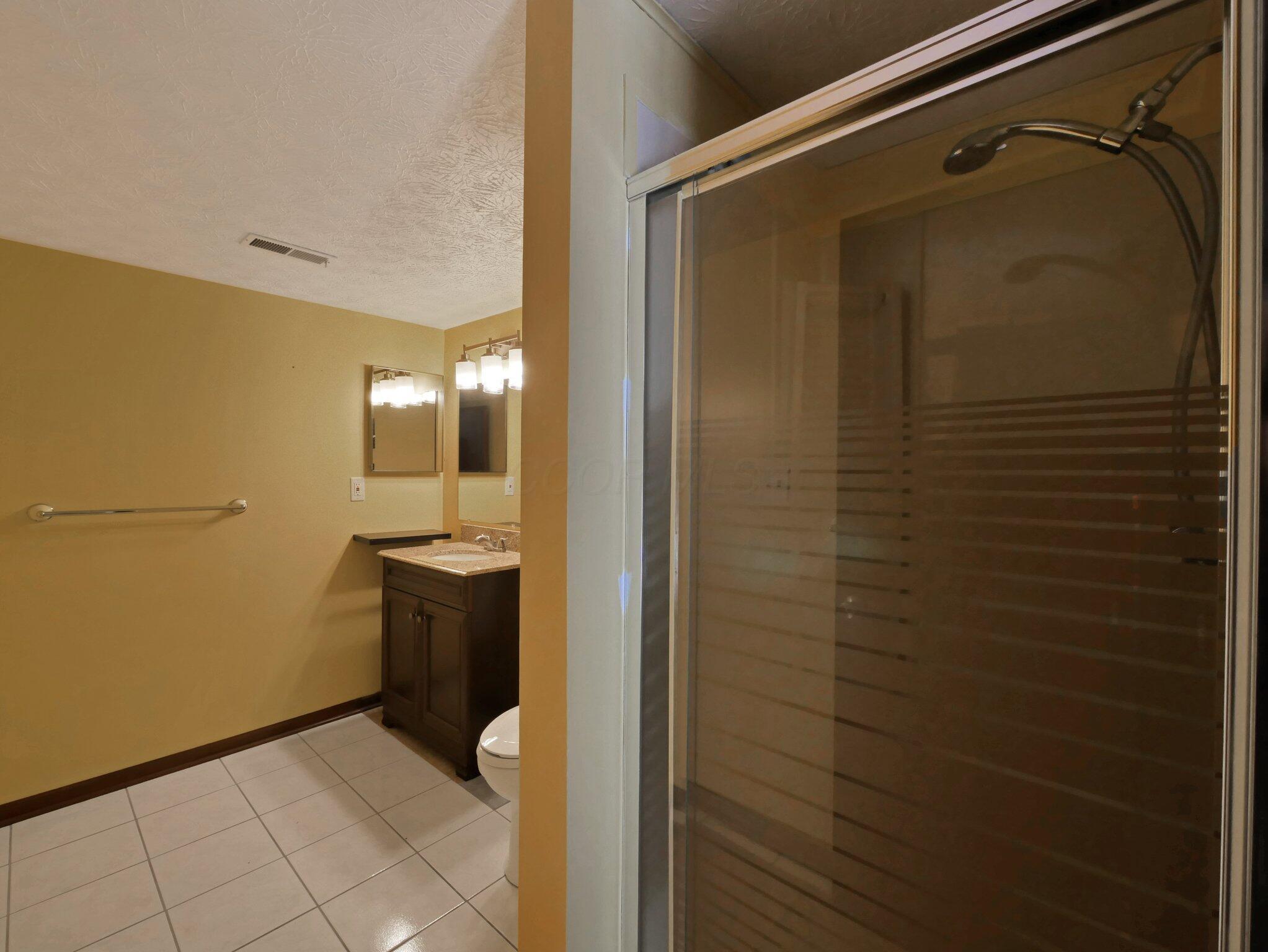 5840 Godown Road Columbus, OH 43235 - Photo 26 of 45 LL Full Bath