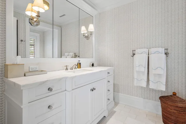 $17,750,000 | 242 Tangier Avenue, Palm Beach, FL 33480