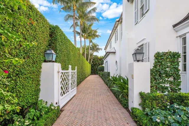 $17,750,000 | 242 Tangier Avenue, Palm Beach, FL 33480