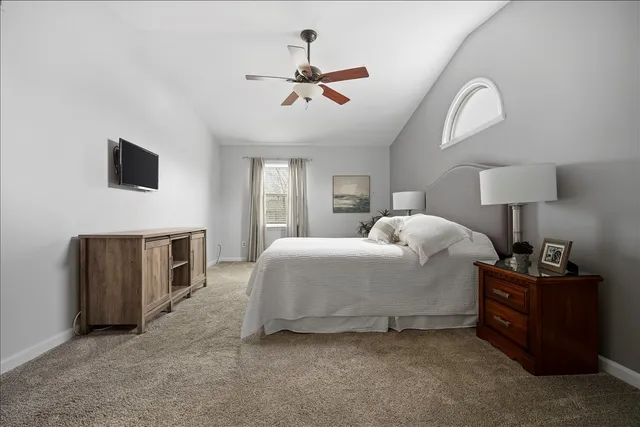 $359,900 | 404 Lake Shore Circle, Bloomington, IL 61704