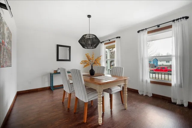 $359,900 | 404 Lake Shore Circle, Bloomington, IL 61704