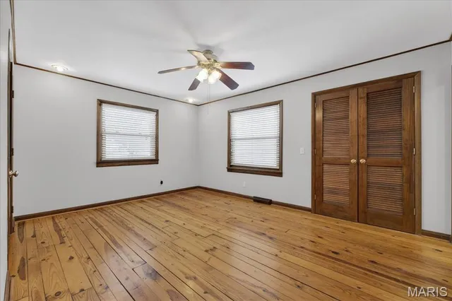 $349,900 | 6 Castle Drive, Florissant, MO 63034