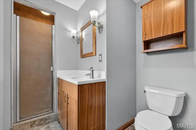 $349,900 | 6 Castle Drive, Florissant, MO 63034