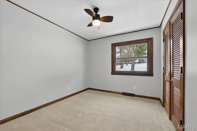 $349,900 | 6 Castle Drive, Florissant, MO 63034