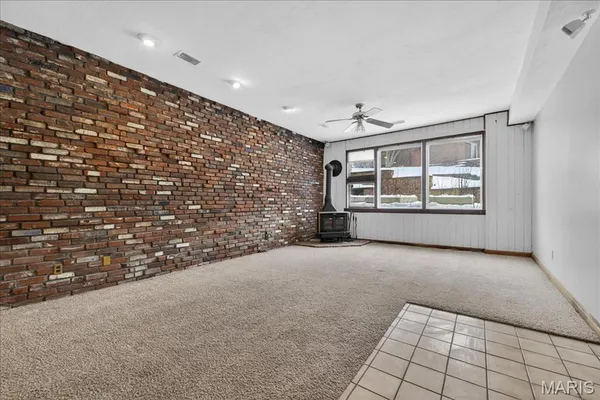$349,900 | 6 Castle Drive, Florissant, MO 63034