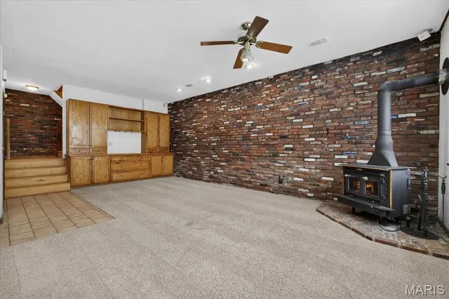 $349,900 | 6 Castle Drive, Florissant, MO 63034