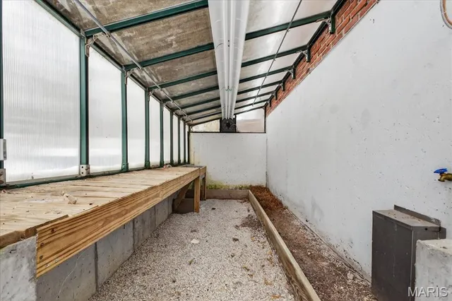 $349,900 | 6 Castle Drive, Florissant, MO 63034