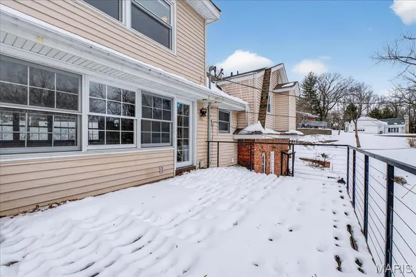 $349,900 | 6 Castle Drive, Florissant, MO 63034
