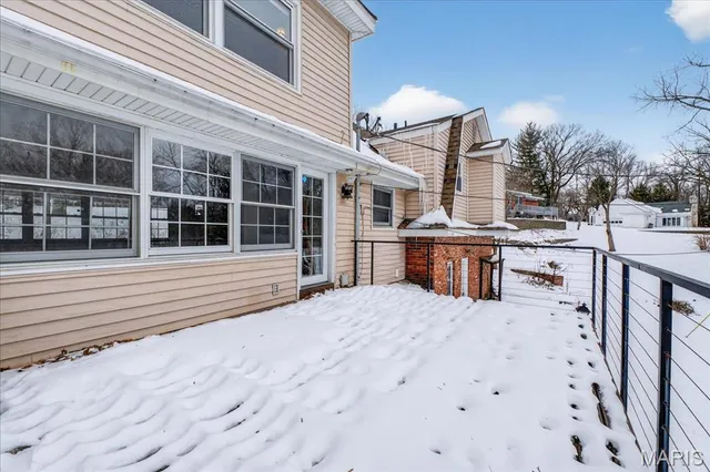 $349,900 | 6 Castle Drive, Florissant, MO 63034