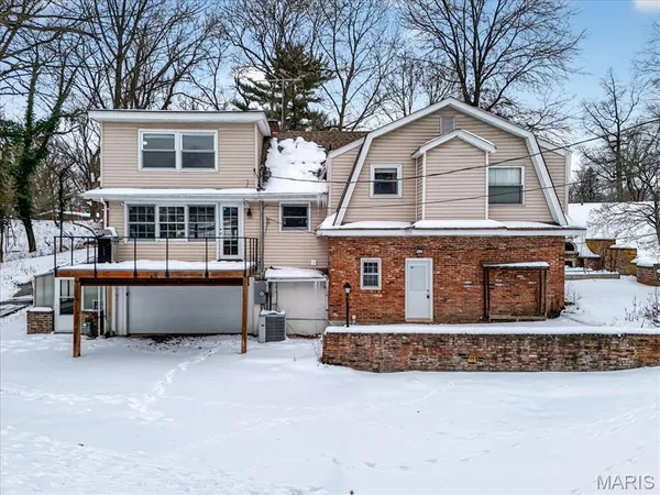 $349,900 | 6 Castle Drive, Florissant, MO 63034