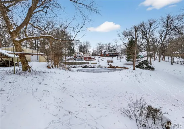 $349,900 | 6 Castle Drive, Florissant, MO 63034