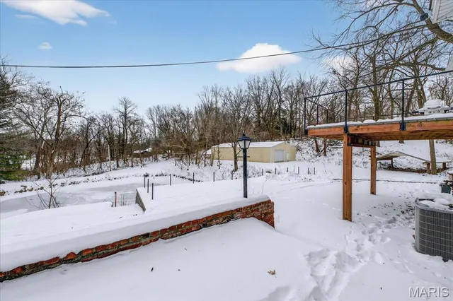 $349,900 | 6 Castle Drive, Florissant, MO 63034