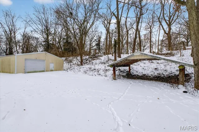 $349,900 | 6 Castle Drive, Florissant, MO 63034