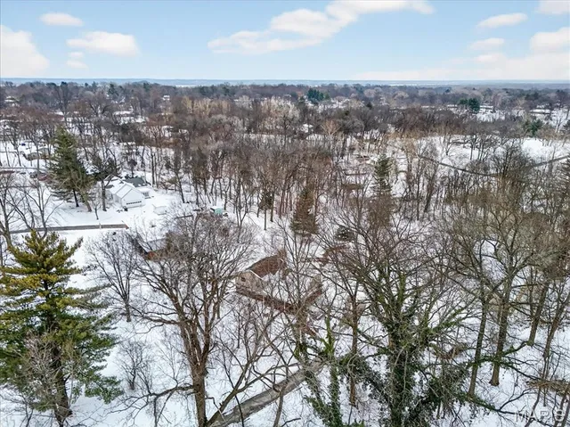 $349,900 | 6 Castle Drive, Florissant, MO 63034