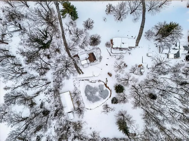 $349,900 | 6 Castle Drive, Florissant, MO 63034