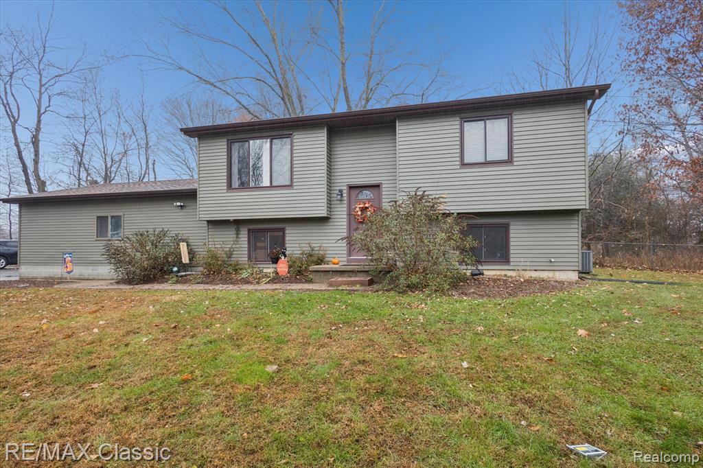 5594 Harper Road Holt, MI 48842 - Photo 4 of 53 Gallery Image 4
